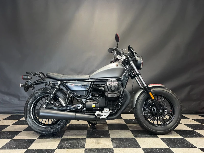 Moto Guzzi V9 Bobber 2017