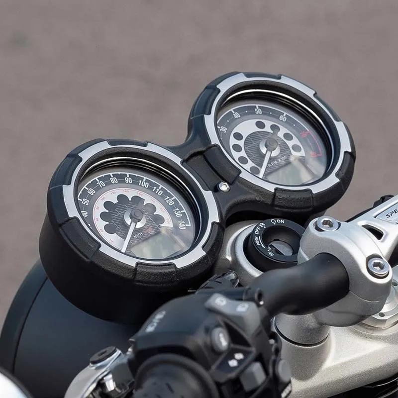 Couvercle de compteur THE PEERLESS (Triumph T120, T100, Speed Twin, Street Cup, Thruxton) | Motone Customs