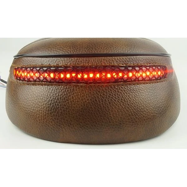 Selle scrambler avec bandeau LED