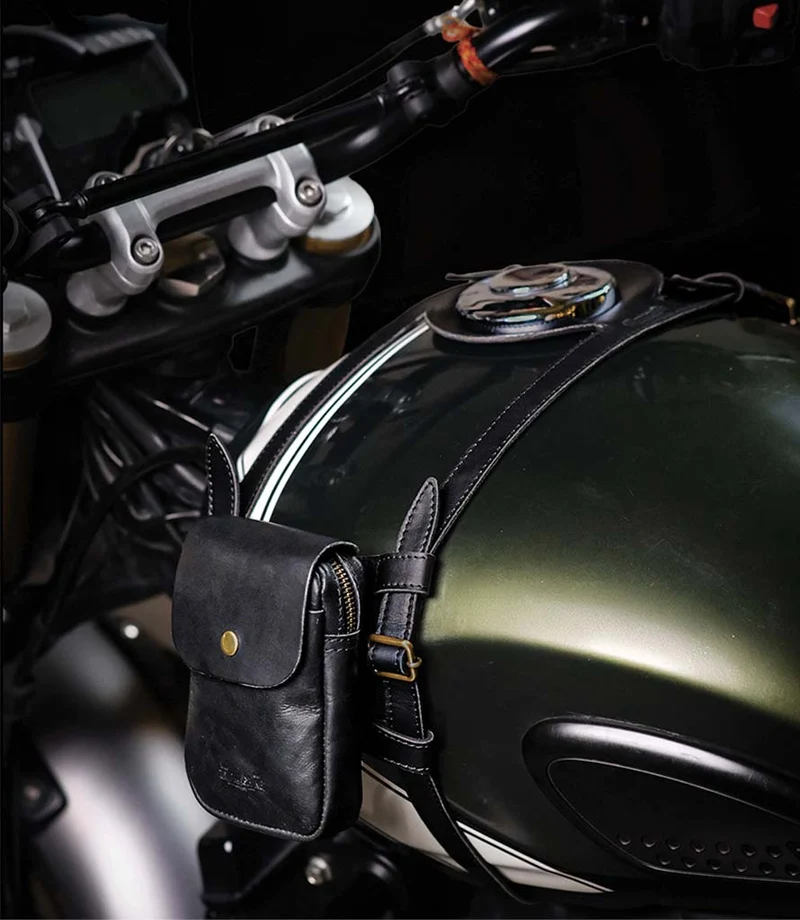 Paraserbatoio Nero per Triumph 400cc