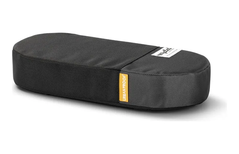 Coussin pour siège arrière Urban Proof – Recycled Backseat Pillow