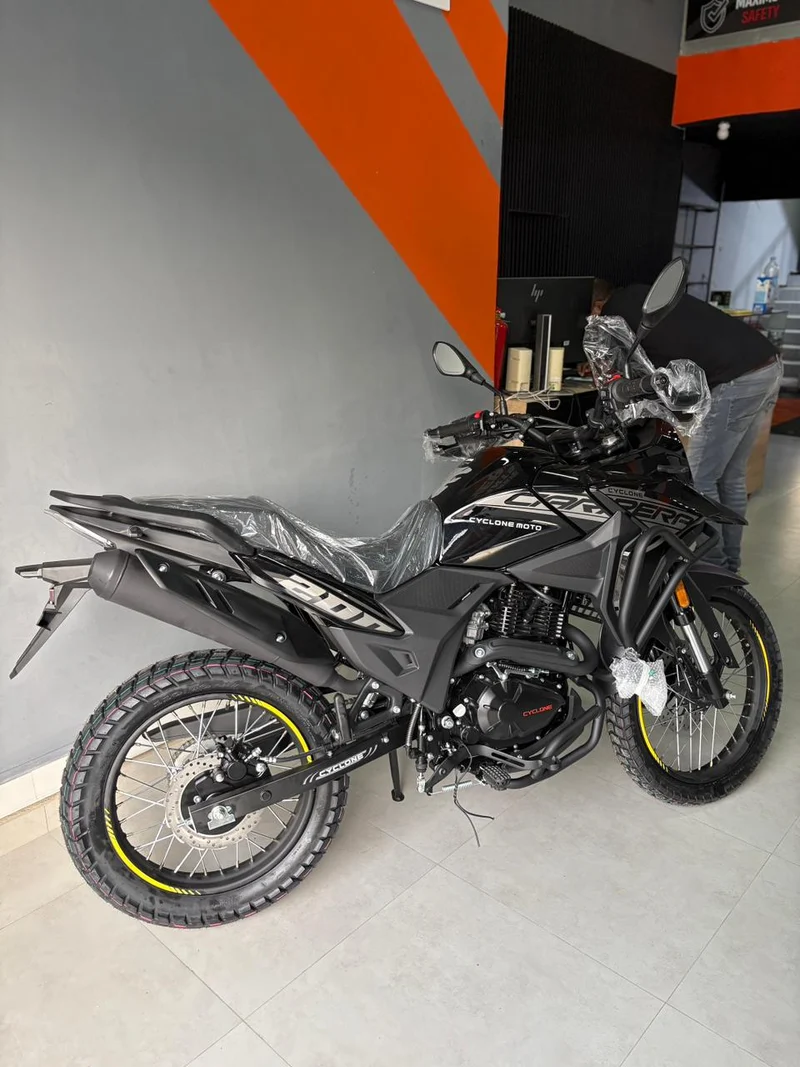 CYCLONE CARRERA 200